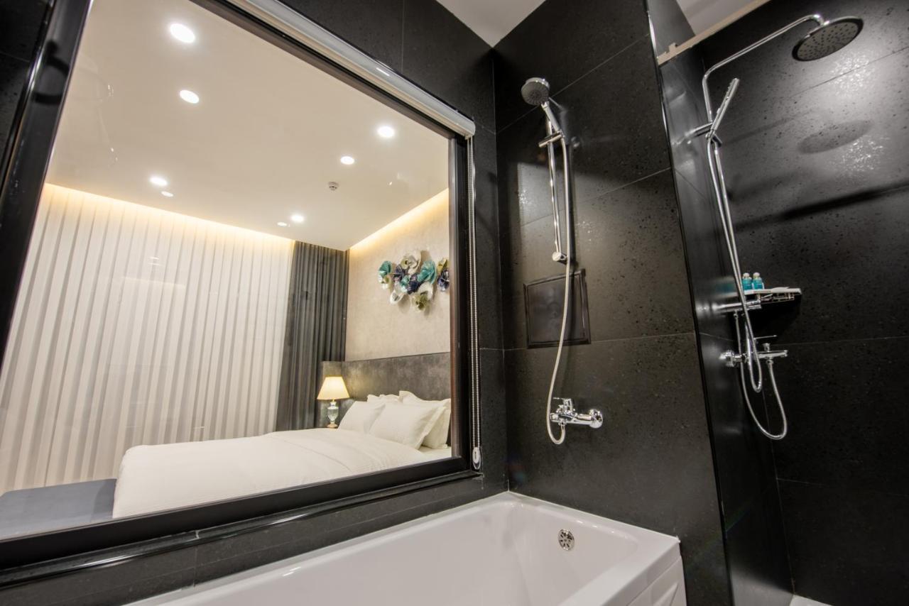 Hotel Wyndham Garden Taškent Exteriér fotografie