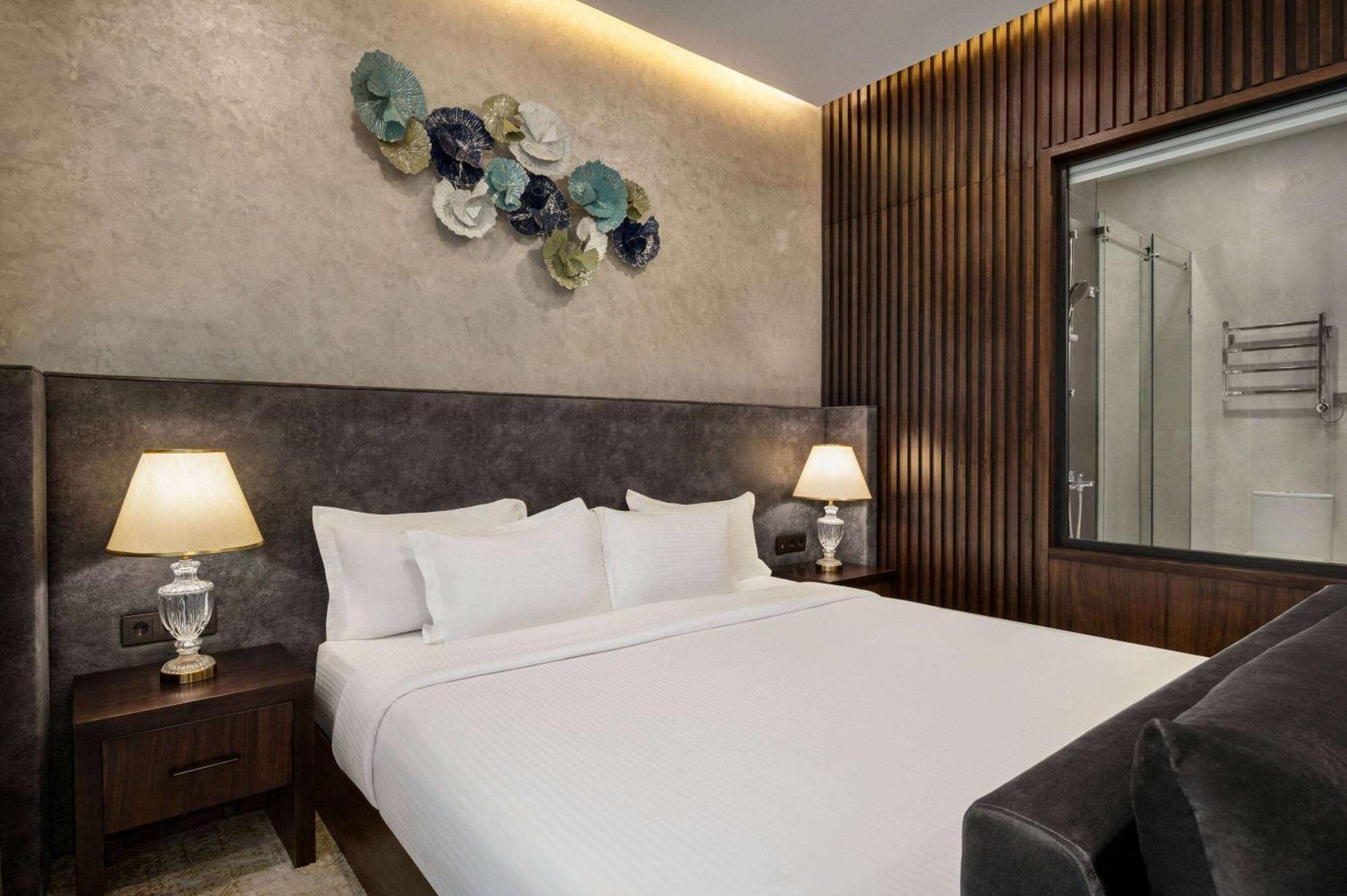 Hotel Wyndham Garden Taškent Exteriér fotografie