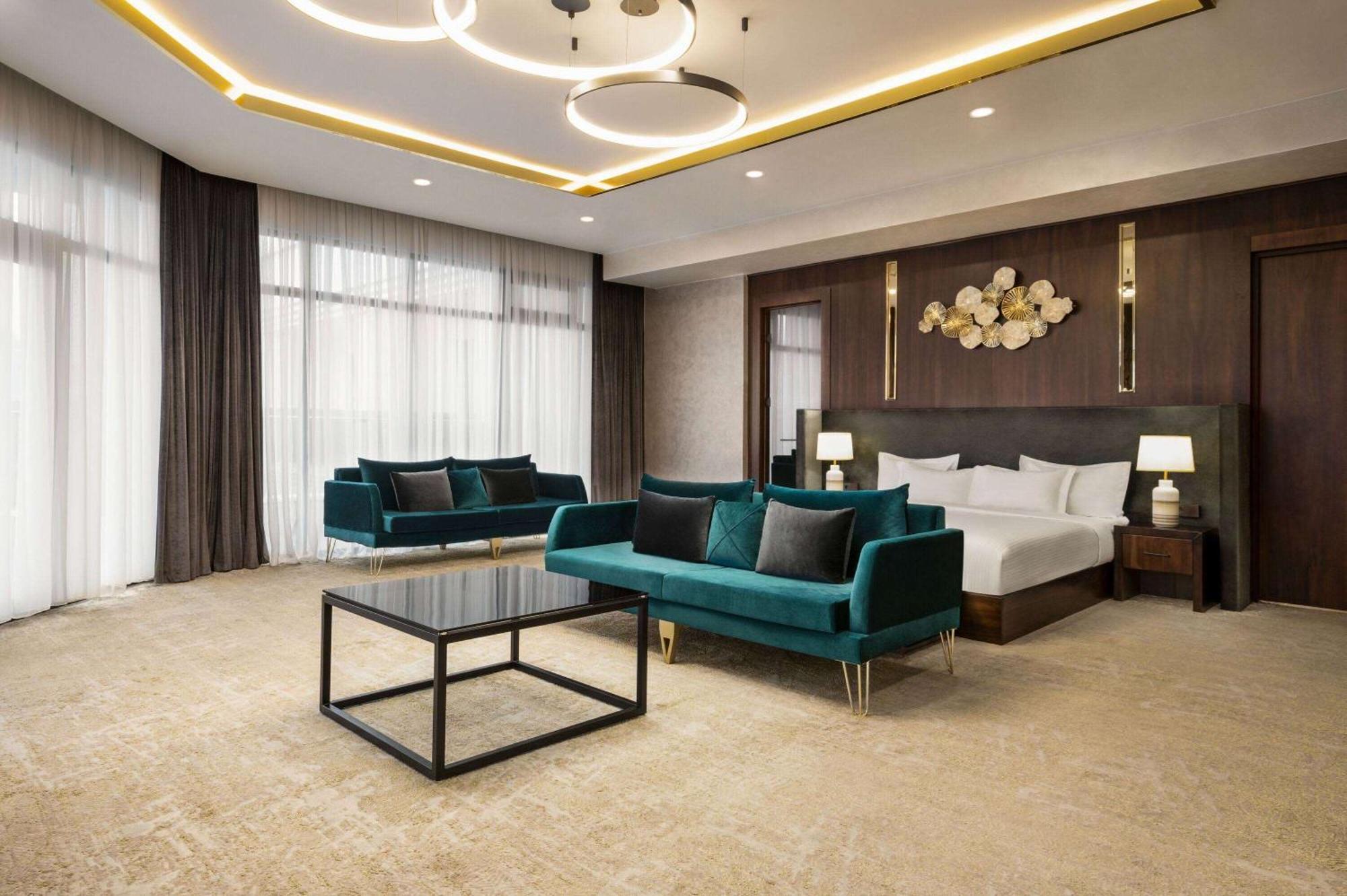 Hotel Wyndham Garden Taškent Exteriér fotografie