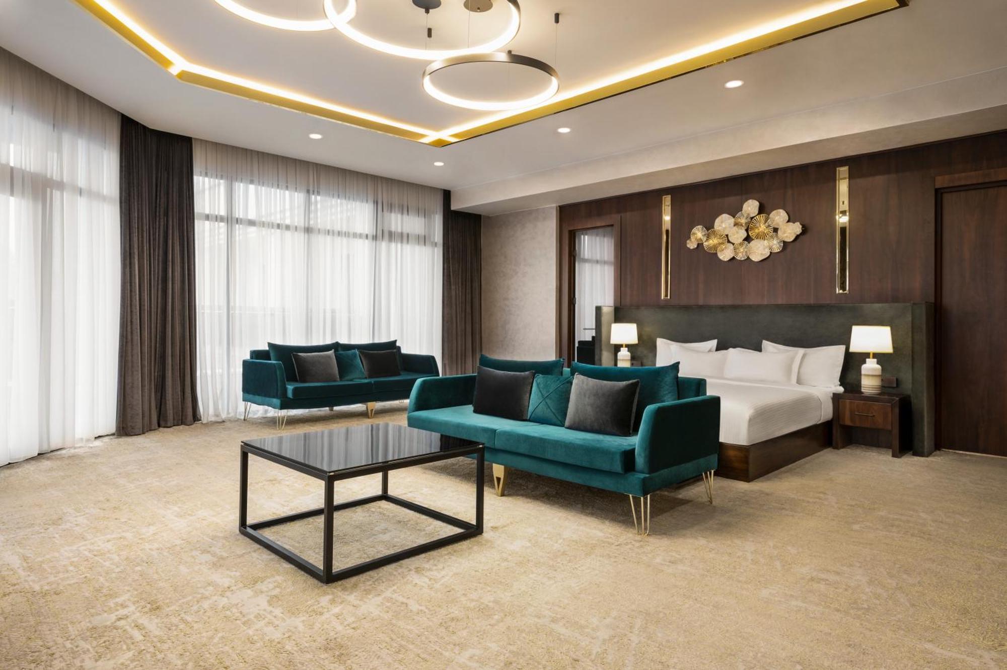 Hotel Wyndham Garden Taškent Exteriér fotografie
