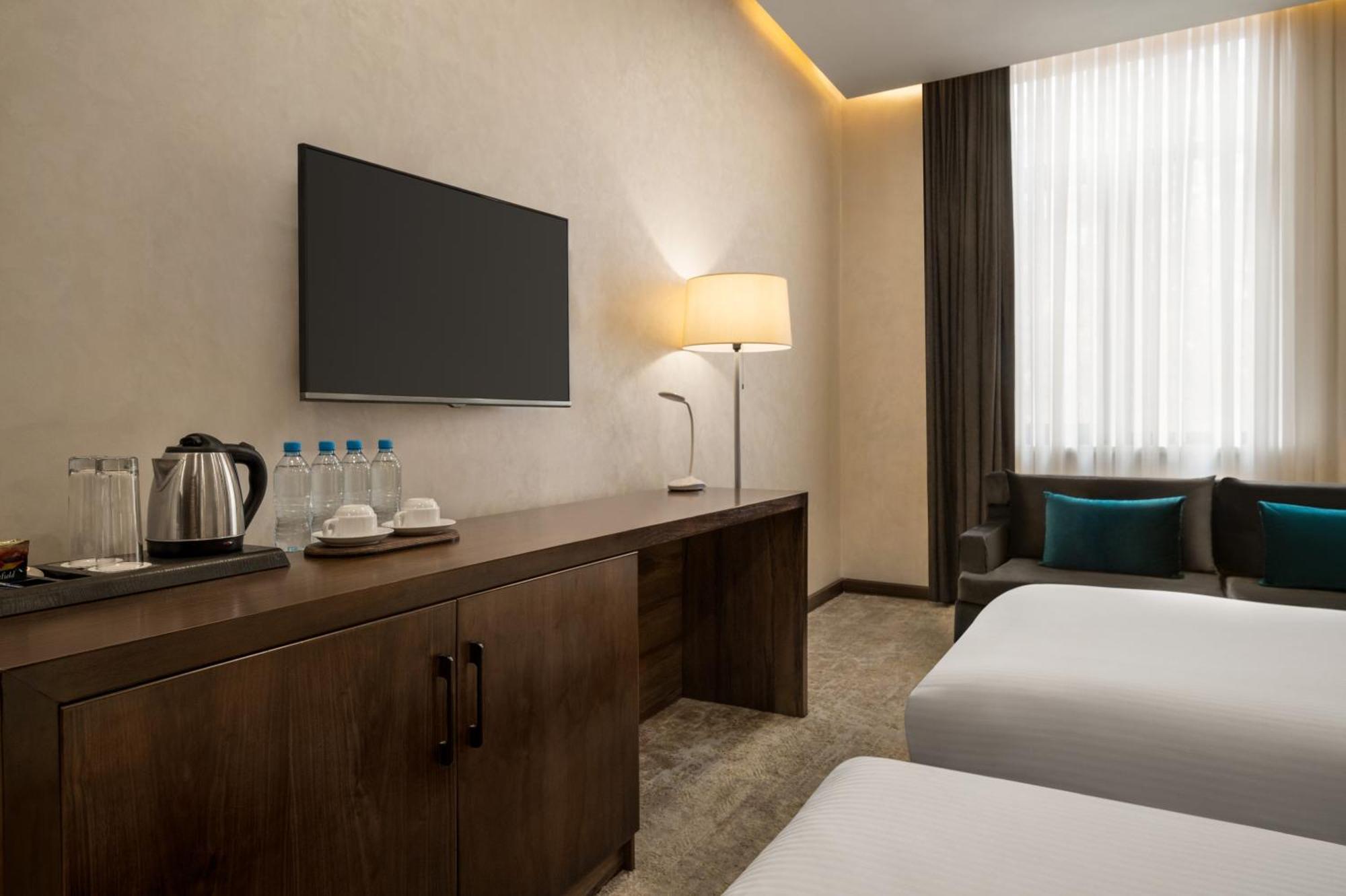 Hotel Wyndham Garden Taškent Exteriér fotografie