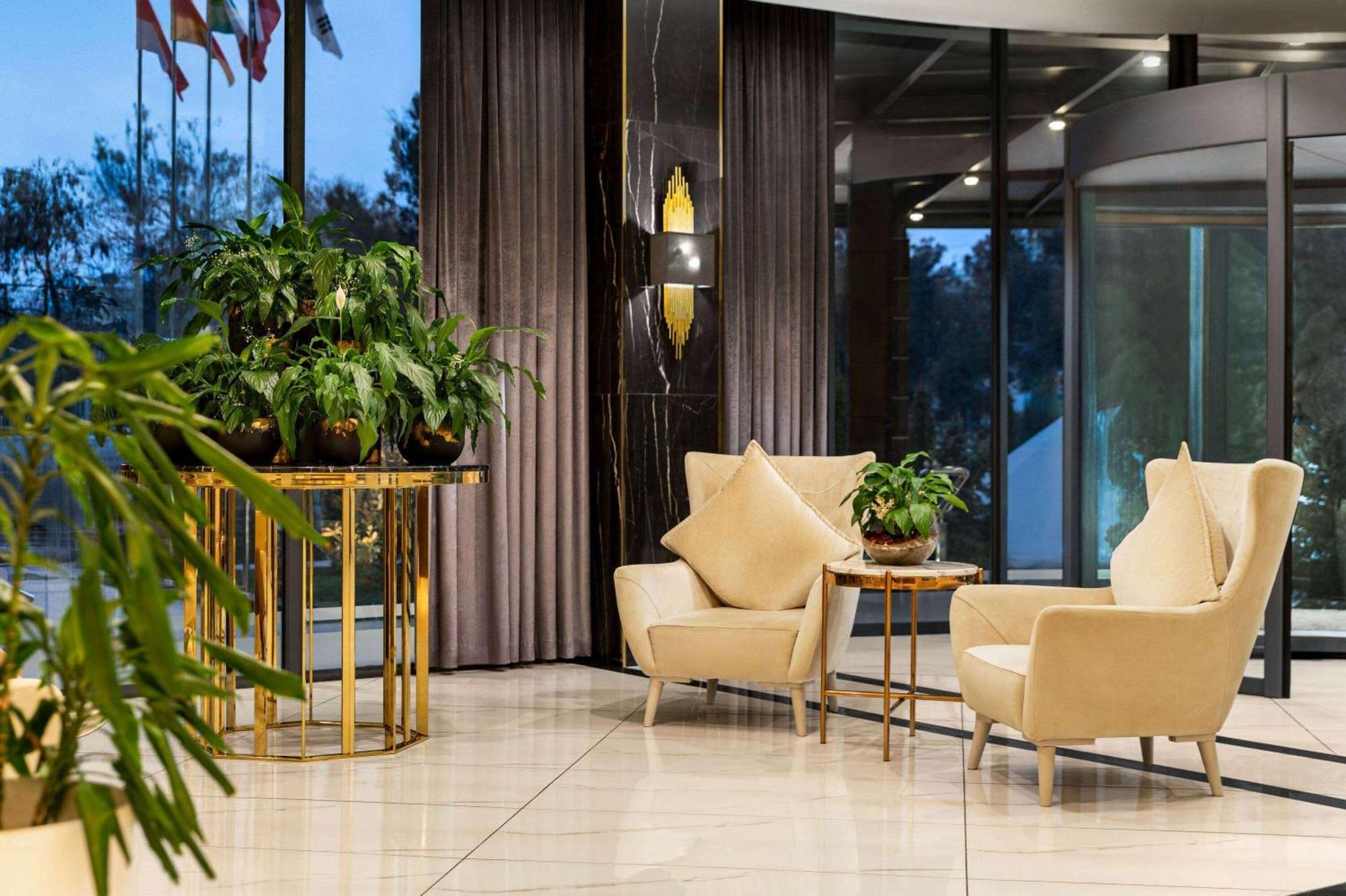 Hotel Wyndham Garden Taškent Exteriér fotografie